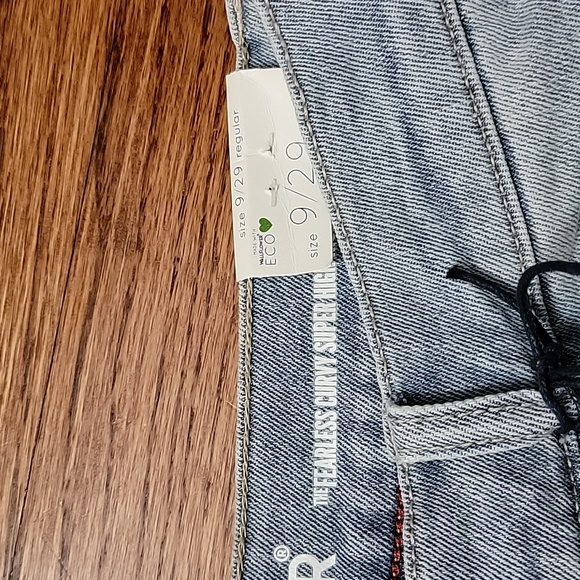 Wallflower Ripped Jeans - Picture 3 of 3